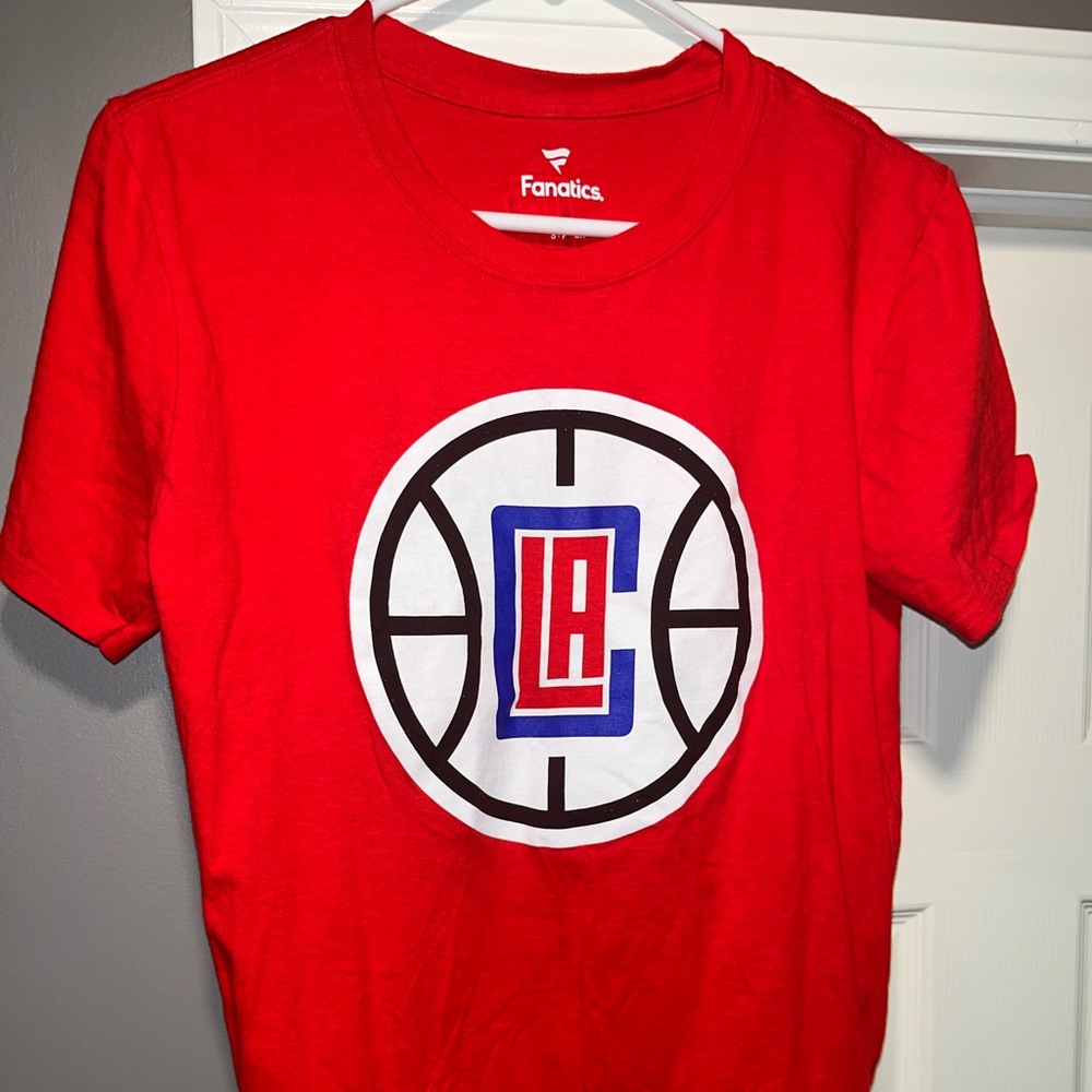 Los Angeles Clippers NBA Kawhi Leonard Fanatics T Shirt Men's Small. Red.